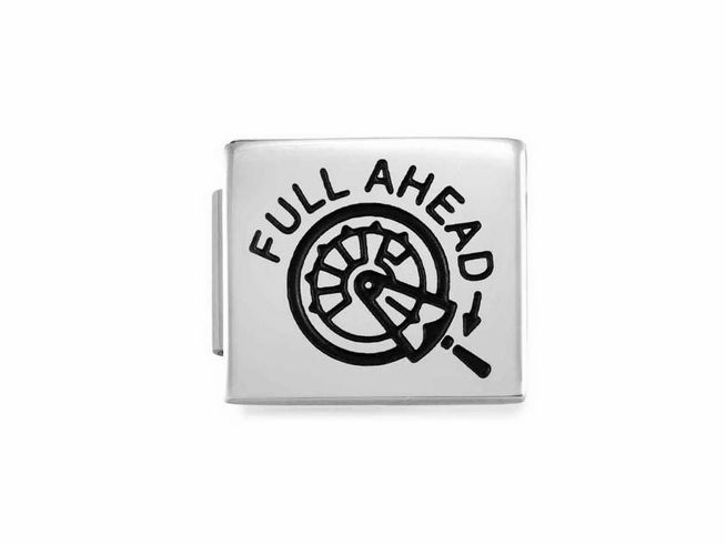 Edelstahl Charm von Nomination mit dem Aufdruck Full Ahead und einem grafischen Steuerrad. Ideal für individuelle Armbänder und stilvolle Akzente.
