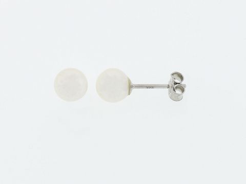 Silber Ohrringe mit Kugel aus Silber und 6 mm großen Süßwasser Zuchtperlen, hergestellt von Juwelier Harnisch, elegante Perlen Ohrringe für jeden Anlass.