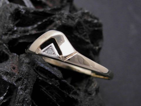 Gold Ring attraktiv in Gold 585 bicolor mit Diamant, edel und stilvoll, Größe 58,5, Hersteller Juwelier Harnisch, bis Größe 60/19.