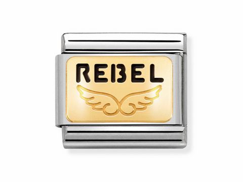 Edelstahl Charm von Nomination in klassischem Gold mit dem Schriftzug REBEL und Flügel-Design, emailliert, Modellnummer 030284 36. Ideal für individuelle Armbänder.