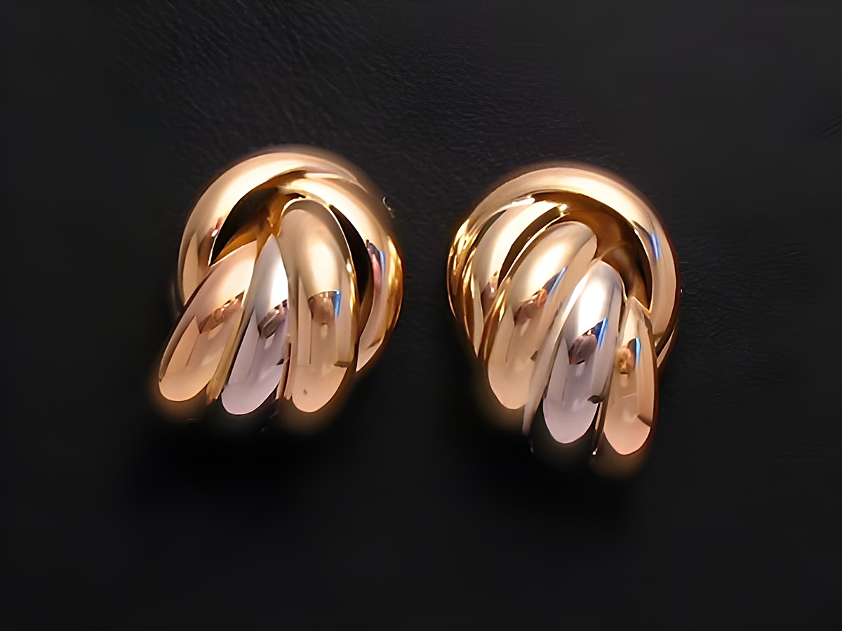 Ohrringe in Tricolor, Gold 585 Ohrstecker, 17,3 mm, Hersteller Juwelier Harnisch, elegantes Design mit geschwungener Form für einen stilvollen Look.