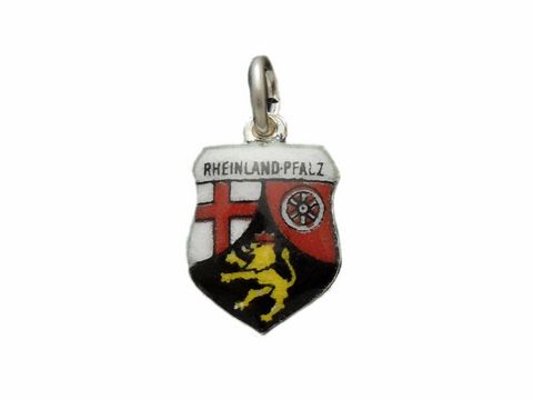 Silber Anhänger mit dem Wappen von Rheinland-Pfalz, zeigt einen gelben Löwen auf schwarzem Grund, ein rotes Rad und ein weißes Kreuz. Ideal für Schmuckliebhaber.
