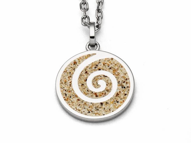 DUR Anhänger Spirale 2.0 aus Sterling Silber mit sandfarbenem Inlay und spiralförmigem Design an einer silbernen Kette, eleganter Schmuck für jeden Anlass.