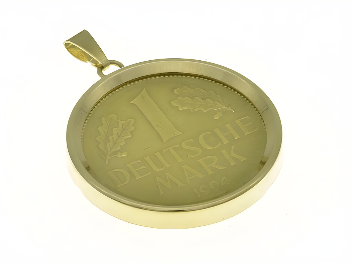 DM Münzfassung Anhänger schlicht 585 Gold mit der Prägung 1 Deutsche Mark 1994 und Eichenlaub-Design von Juwelier Harnisch, ideal als zeitloses Schmuckstück.