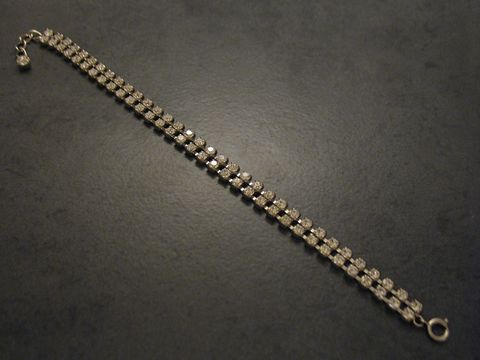 Strass Armband in weiß, 20-23 cm, silberfarben, zeitlos, Hersteller Juwelier Harnisch, ideal für elegante Anlässe und zeitlose Outfits.