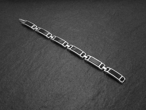 Silber Armband 19 cm mit echtem Onyx Einzelstück von Juwelier Harnisch, elegant und zeitlos gestaltet, verbindet edles Silber mit schwarzen Onyx-Elementen, ideal für besondere Anlässe.