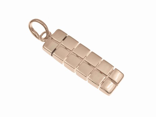 Ein eleganter Anhänger in Klötzchen-Form aus Sterling Silber mit Roségold Vergoldung, hergestellt von Juwelier Harnisch, ideal für diverses Schmuckdesign.