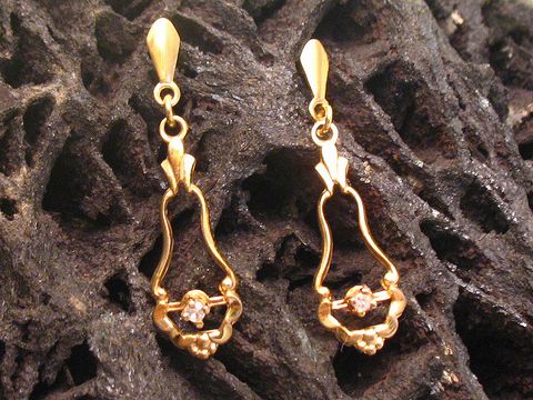 45640-0 Ohrringe elegant Ohrhänger echt Gold von Juwelier Harnisch, geschmackvolles Design ohne Stein, ideal für festliche Anlässe oder den Alltag.