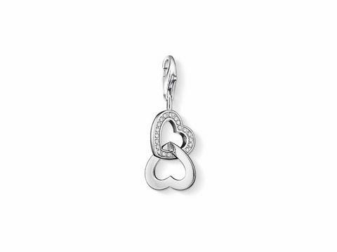 Thomas Sabo Herz Charms Anhänger 0863-051-14 aus Silber mit Zirkonia, zwei ineinandergreifenden Herzen, symbolisiert Liebe und Zuneigung. Elegantes Design für individuelles Schmuckstyling.