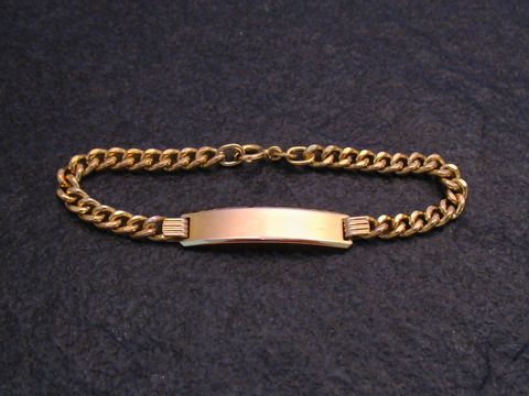 Armband mit Gravurplatte aus Gold, Länge 15,5 cm, Panzerdesign, Hersteller Juwelier Harnisch, ideal für persönliche Gravuren und besondere Anlässe.