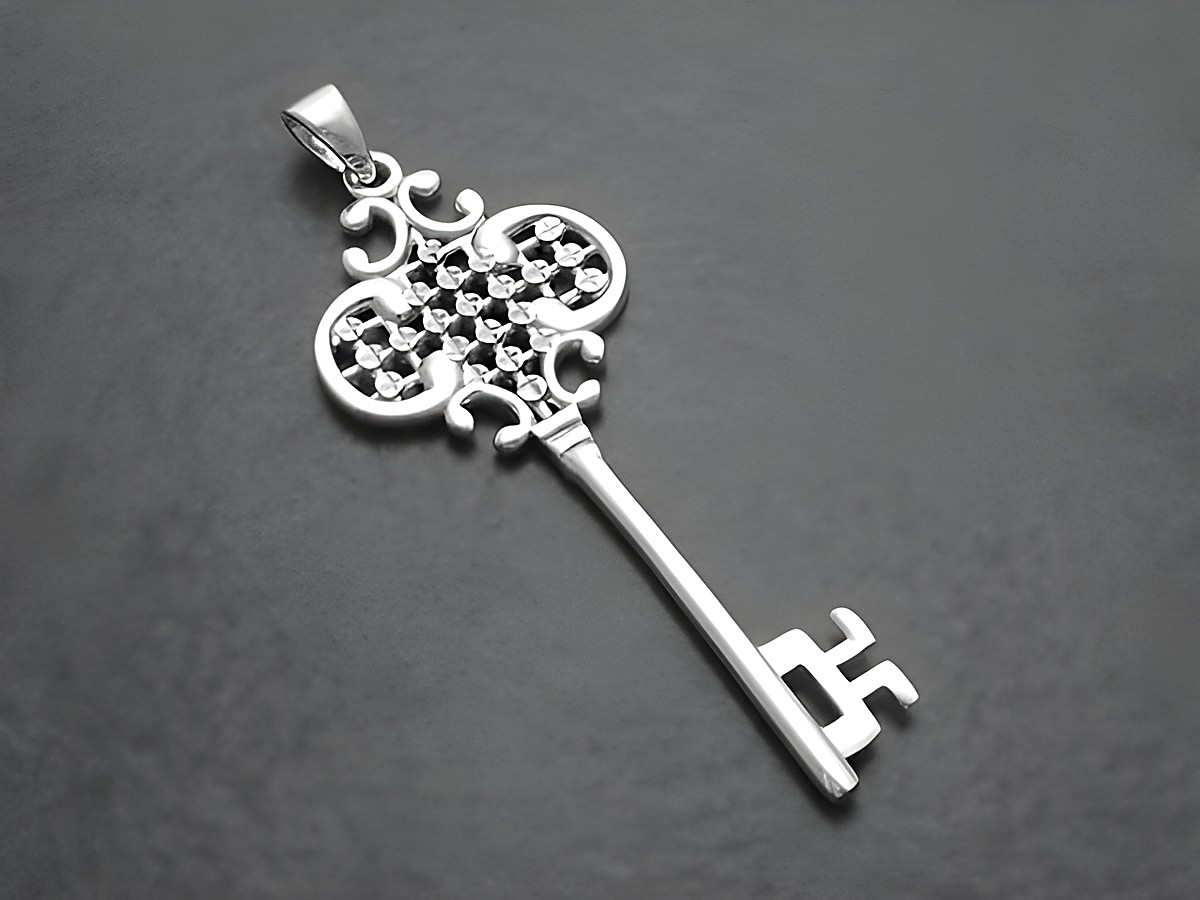 Sterling Silber Anhänger in Form eines Schlüssels, 41 mm, rhodiniert, Hersteller Juwelier Harnisch, detailreiche Gestaltung mit elegantem Design.