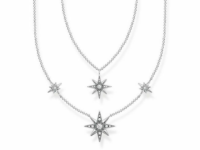 Silberne Kette von Thomas Sabo mit mehreren Anhängern in Form von Sternen, die elegant und funkelnd gestaltet sind, Gesamtlänge 45 cm, ideal für stilvolle Akzente.