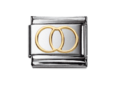Freundschaftsring Ehering von Nomination in Classic Ausführung, silberner Hintergrund mit zwei ineinander geschlungenen goldenen Ringen, Hersteller Nomination, Artikelnummer 030109 21.