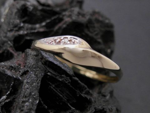 Gold Ring ausdrucksstark Gold 585 bicolor mit Diamant. Eleganter Goldring in Größe 55, Hersteller Juwelier Harnisch, geeignet bis Größe 56/18.