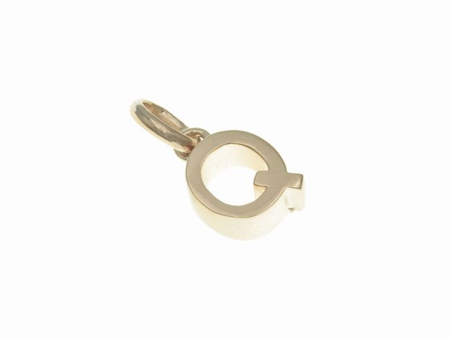 Anhänger aus poliertem Sterling Silber in Rosegold, mit dem Buchstaben Q, hergestellt von Juwelier Harnisch, ideal für individuelle Schmuckstücke.