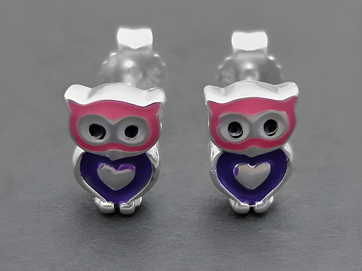 Silber Ohrringe in Eulenform für Kinder, pink-lila mit lackierter Oberfläche, Hersteller Juwelier Harnisch, ideal als verspieltes Schmuckstück.