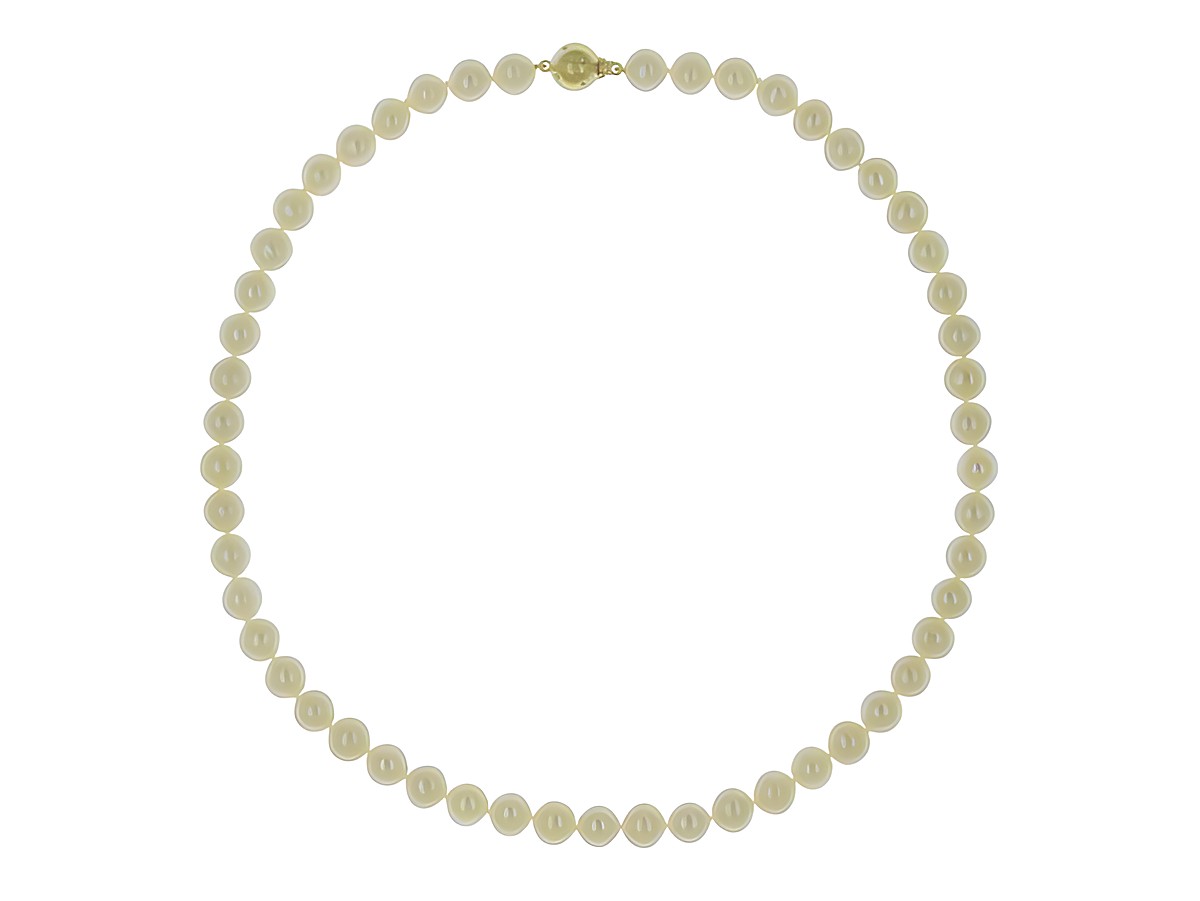 Süßwasser-Zuchtperlenkette in Weiß-Creme mit einem Durchmesser von 7,5-8 mm und einer Länge von 43 cm, ausgestattet mit einem Verschluss aus Gold 585, klassisches Design vom Juwelier Harnisch. – Ansicht 2