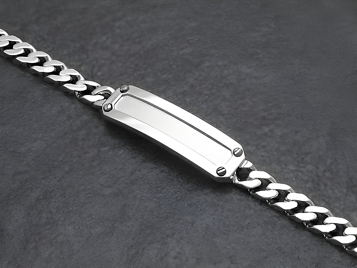 Silber Gravur-Armband satiniert und poliert, Hersteller Juwelier Harnisch, mit gravierbarem Element und robustem Gliederband, ideal für persönliche Identifikation.