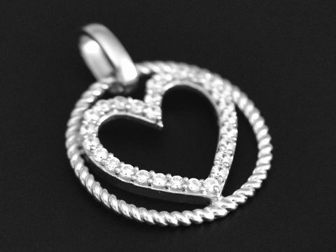 Kreis mit Herz Silber Anhänger traumhaft rhodiniert mit Zirkonia, Hersteller Juwelier Harnisch, Perlen und Steine.