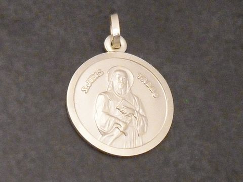 Ein teilmattierter goldfarbener Anhänger mit dem Abbild des Apostels Judas Thaddäu, versehen mit einer Öse zum Anhängen und dem Schriftzug Judas Thaddäus. Ideal als Schutzpatron.