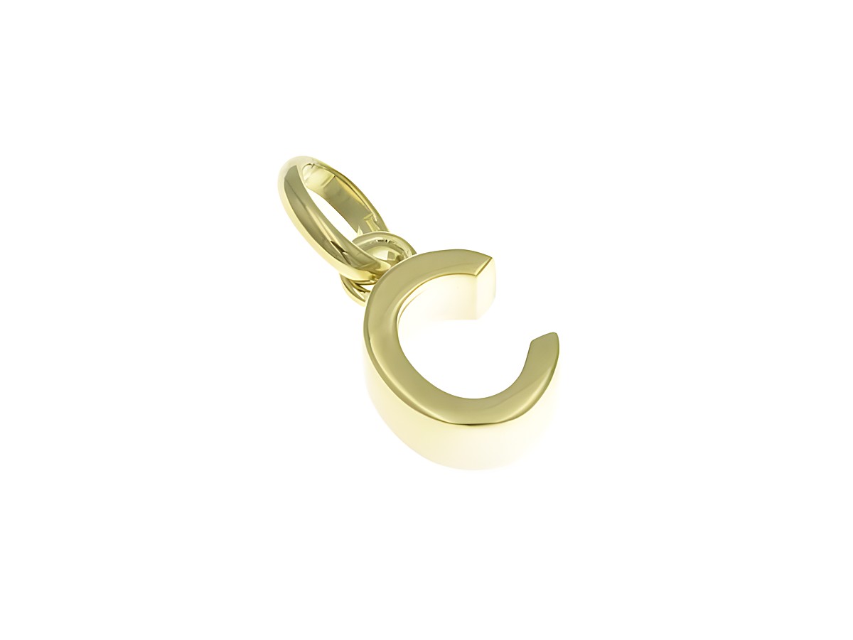 Anhänger aus poliertem Sterling Silber in Form des Buchstabens C, vergoldet in Gelbgold, Hersteller Juwelier Harnisch. Ideal für persönlichen Schmuck.