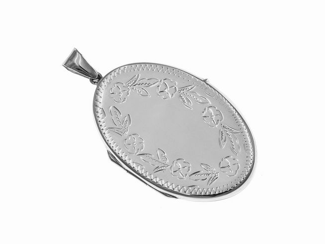 Ovales Medaillon mit floralem Muster aus Sterling Silber, Durchmesser 50 mm, hergestellt von Juwelier Harnisch. Ein elegantes Schmuckstück mit dekorativen Details.