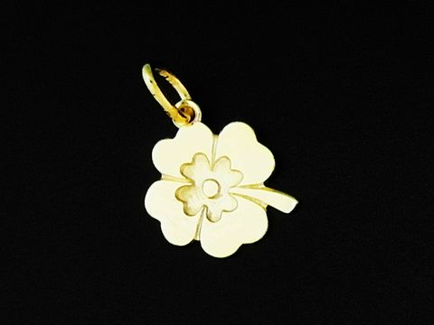 Kleeblatt Gold Anhänger aus 585 Gold, stilvoll gestaltet als Glücksbringer, hergestellt von Juwelier Harnisch, ideal als charmantes Schmuckstück für Glück und Freude.