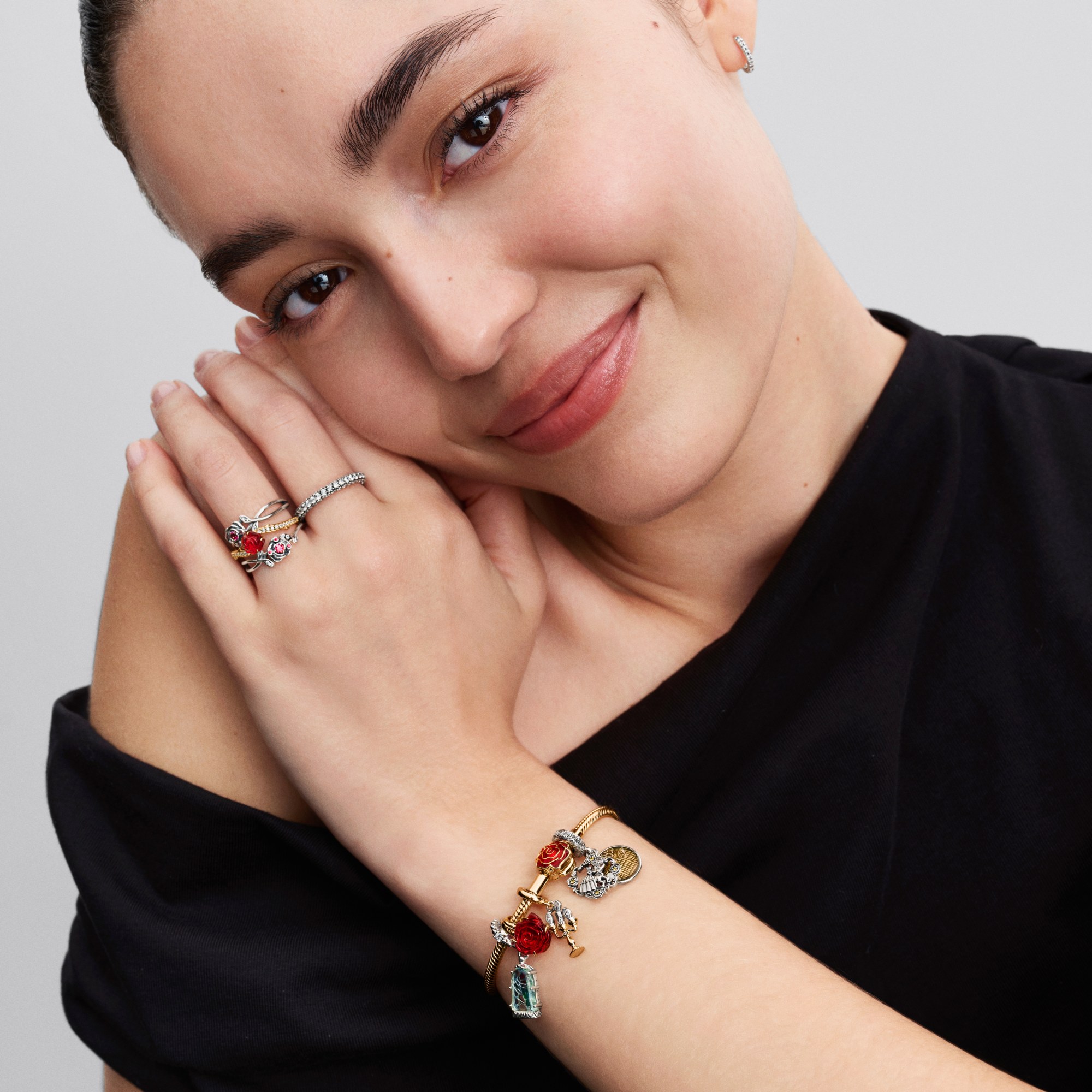 Pandora Disney die Schöne und das Biest Lumiere Charm-Anhänger - Sterling Silber & Gelbgold Vergoldung - Zirkonia – Ansicht 3