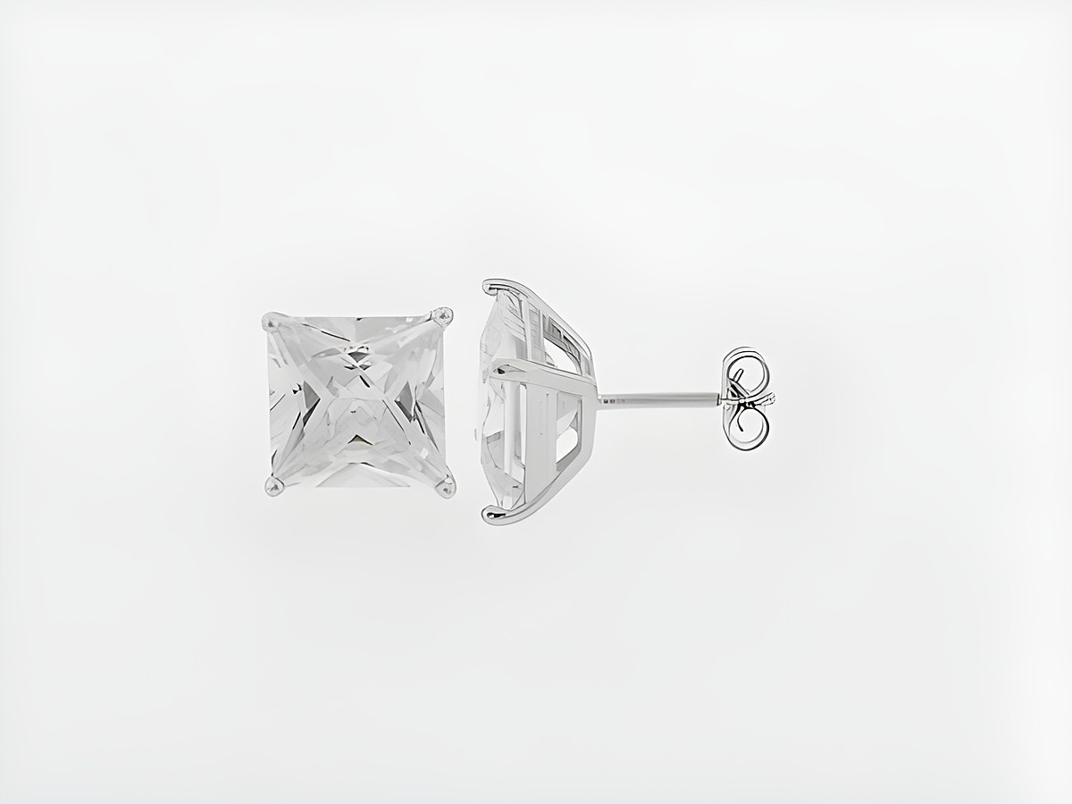 Silber Ohrringe in Quadratform mit einer Größe von 6 mm und Zirkonia als Stecker, Hersteller Juwelier Harnisch, edles Design für jeden Anlass.