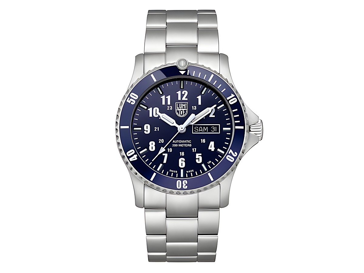 Luminox Sea XS.0924 Herren Armbanduhr mit 42 mm Gehäuse, blauer Zifferblattgestaltung, Edelstahlarmband und wasserdicht bis 300 Meter, ideal für Aktivitäten im Wasser.