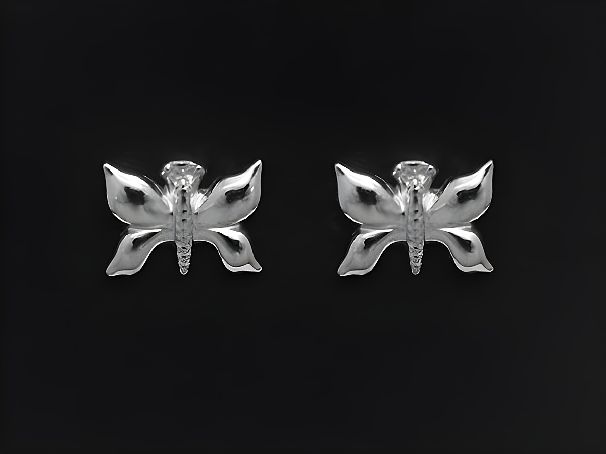 Silber Ohrstecker rhodiniert in Schmetterlingsform, Hersteller Juwelier Harnisch, ohne Stein, glänzendes Finish, elegantes Design ideal für jeden Anlass.
