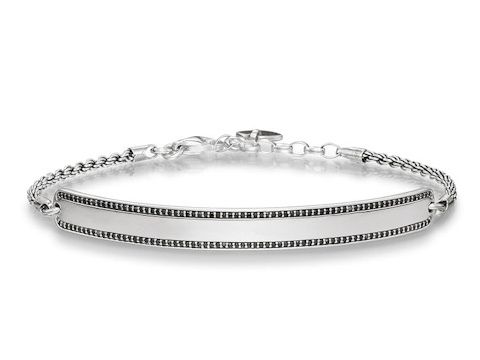 Silbernes Armband von Thomas Sabo mit geschwärztem Oberfläche und schwarzem Zirkonia, einstellbare Länge von 15 bis 18 cm, schlichtes Design der Love Bridge Kollektion.