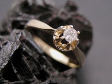 Atemberaubender Goldring aus Gold 585 mit Brillant, Größe 52,5, Hersteller Juwelier Harnisch, bis Größe 54/17,5. Ideal für besondere Anlässe.