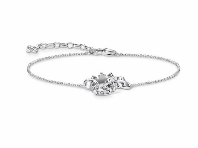 Armband von Thomas Sabo aus Sterling Silber mit Zirkonia in weiß, feines Design, verziert mit einer charmanten Schriftzugverzierung, verstellbar von 16 bis 19 cm.