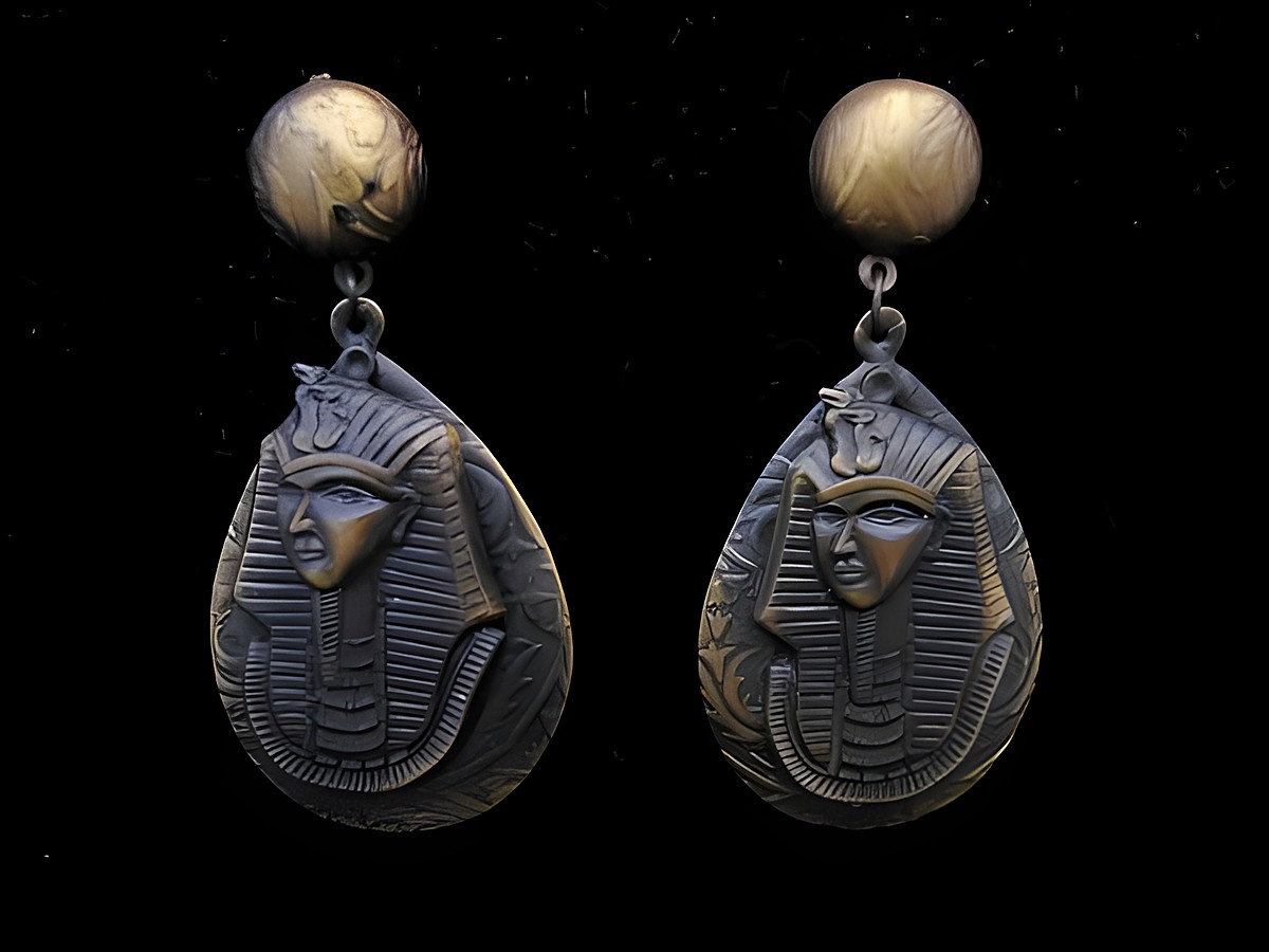 Ohrringe Pharao aus Modeschmuck in goldfarben, gefertigt vom Juwelier Harnisch, mit faszinierenden Ear Cuffs und einem einzigartigen, bedeutungsvollen Design.