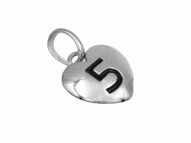 Anhänger Herz 5 aus 925 Sterling Silber, poliert und rhodiniert, mit schwarzer Zahl 5 auf der Vorderseite. Ideal für Schmuckliebhaber und als persönliches Geschenk.