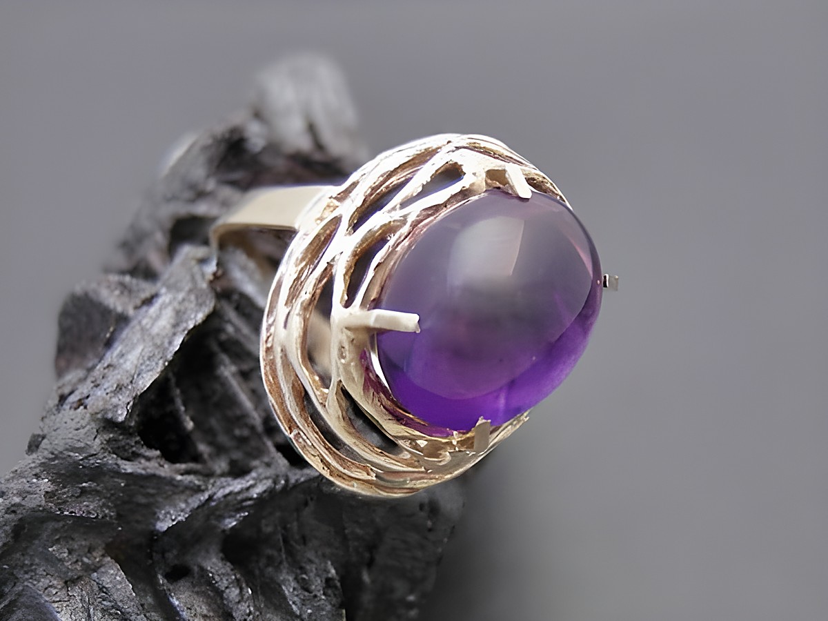 Goldring designorientiert Größe 53 mit Amethyst und Gold 585 vom Hersteller Juwelier Harnisch bis Größe 54 17,5.