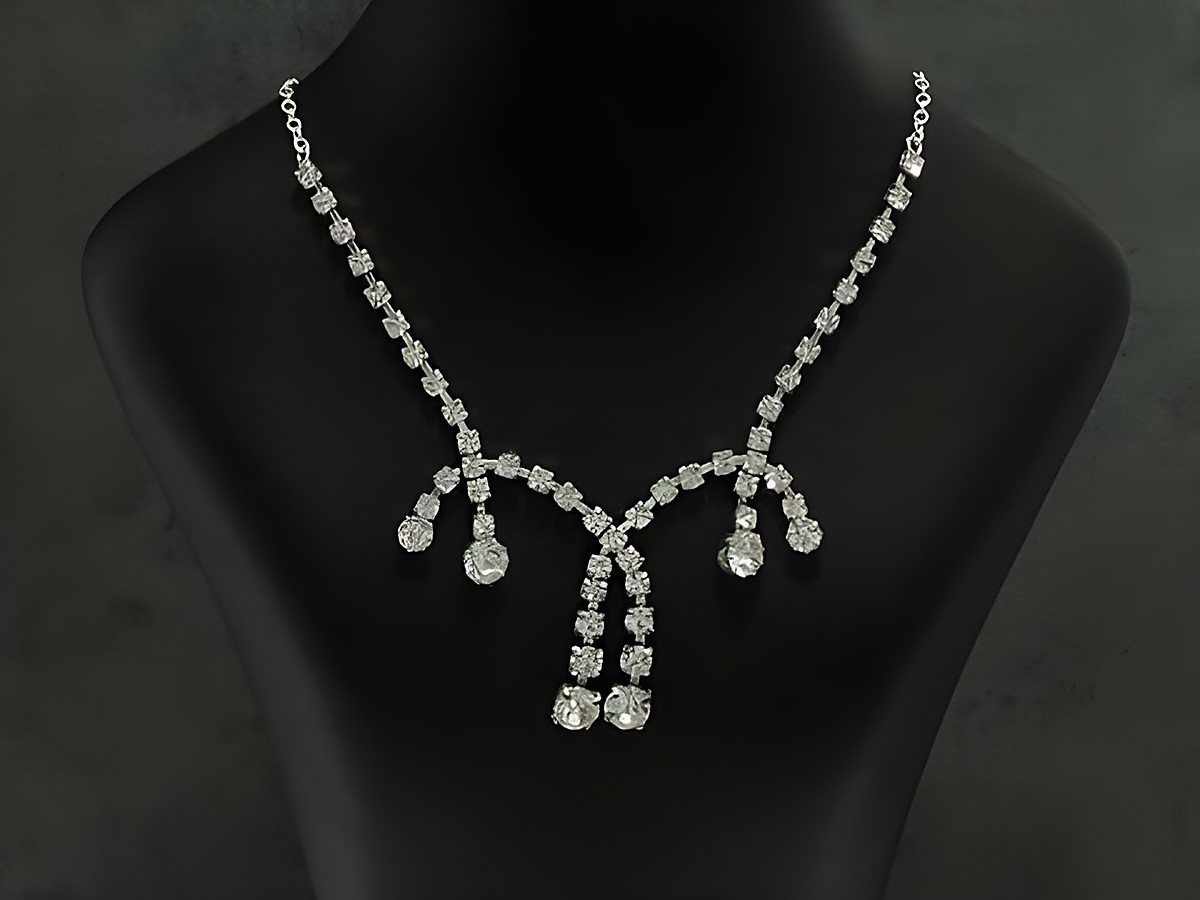 Strass Collier Kette zeitlos in weiß, 38-45 cm, funkelt elegant mit Sterling Silber und silberfarbenem Design, ideal für festliche Anlässe, Hersteller: Juwelier Harnisch.