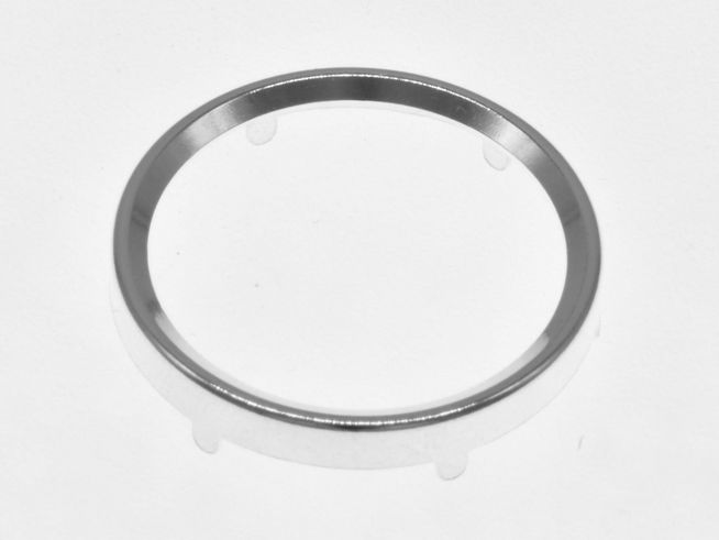 Ein schlichter Münzfassung Rohling aus echtem Silber mit einem Durchmesser von 23,9 mm, geeignet für Münzen bis 2,5 cm, hergestellt von Juwelier Harnisch.