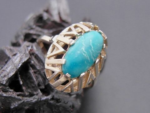 Goldring charismatisch Größe 53 mit türkisem Edelstein, gefasst in Gold 333, Hersteller Juwelier Harnisch, geeignet bis Größe 54/17,5.