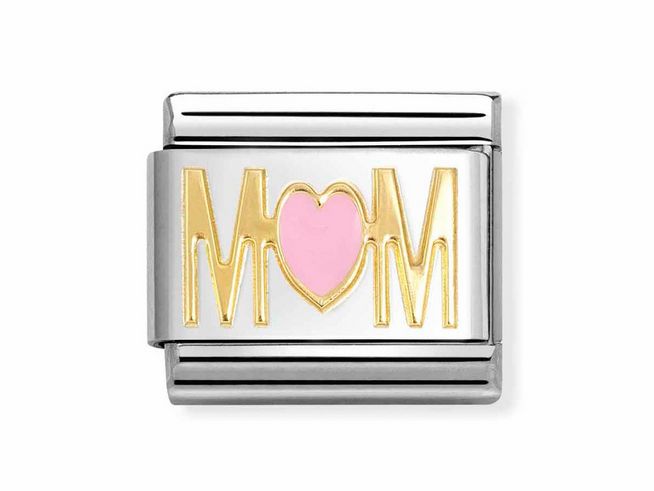 Ein charm aus Edelstahl mit goldenen Buchstaben MOM und einem pinken Herz in der Mitte, passend für die Nomination Classic Gold Kollektion. Ideal als Geschenk für Mütter.