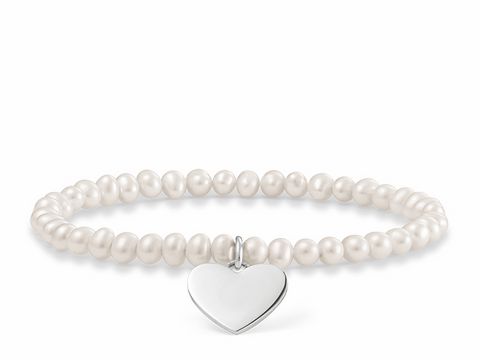 Silbernes Thomas Sabo Love Bridge Armband mit Zuchtperlen in Weiß und einem herzförmigen Anhänger, Länge 17,5 cm. Elegantes und zeitloses Schmuckstück.