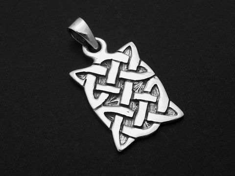Silber Anhänger mit verschlungenem keltischem Muster, interessant gefertigt vom Hersteller Juwelier Harnisch im Wikinger-Stil. Ideal für Liebhaber nordischer Schmuckkunst.