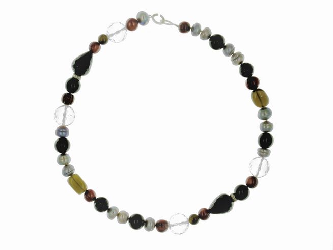 Steinkette aus Achat, Bergkristall, Tigerauge, Rauchquarz in mehrfarbigen edlen Steinvariationen, Länge 49 cm, Silberverschluss, hergestellt von Juwelier Harnisch.