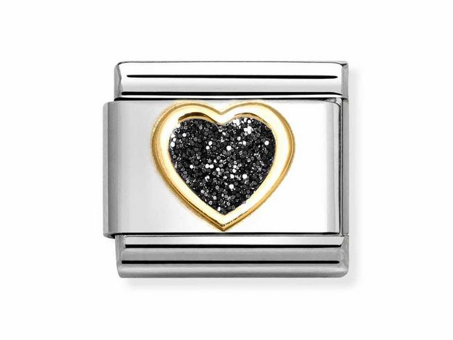 Ein eleganter Charm von Nomination mit einer emaillierten Herzform in Schwarz und einem goldenen Rand, gefertigt aus Edelstahl. Ideal für persönliche Armbänder.