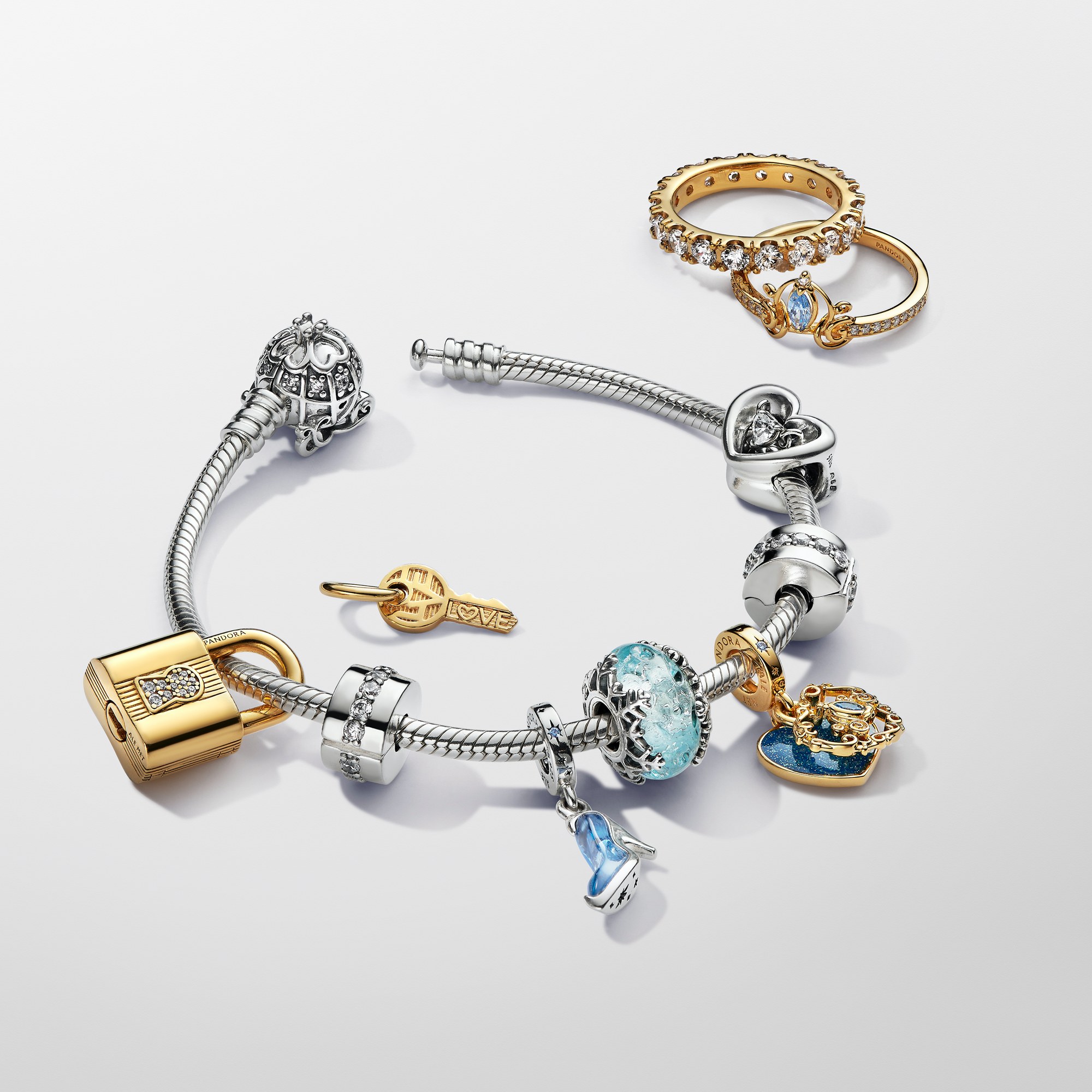 Pandora Disney Cinderellas Kutsche Ring - Gelbgold verg. - Zirkonia Blau – Ansicht 2