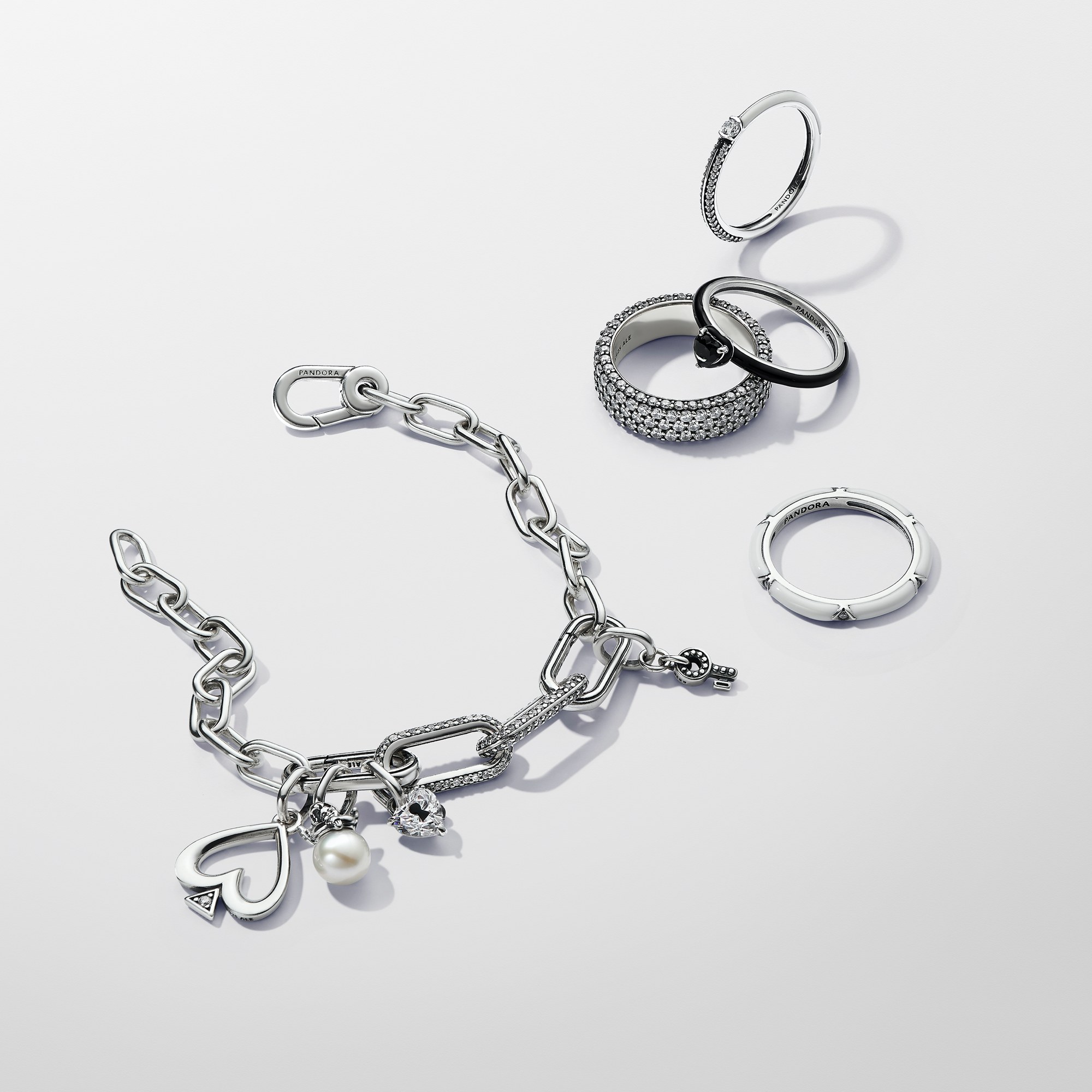 Pandora ME - Schlüsselloch Herz Mini-Charm-Anhänger - Sterling Silber - Zirkonia Schwarz – Ansicht 3