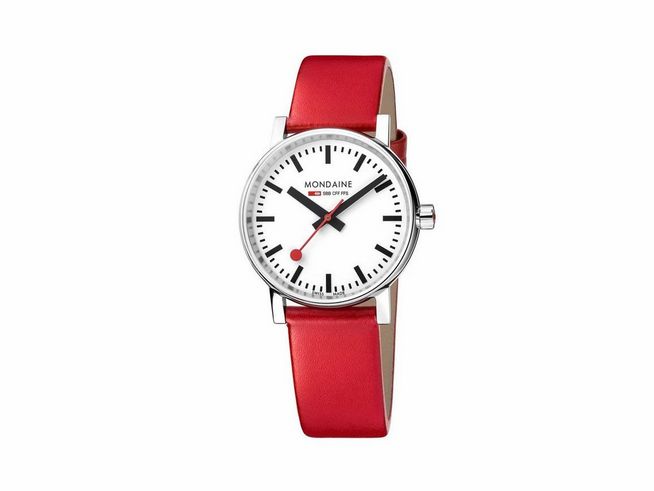 Mondaine SBB evo2 35 mm Saphir Crystal Unisex Armbanduhr mit rotem Lederarmband und weißem Ziffernblatt, schwarze Indizes und rote Sekundenzeiger, elegantes und zeitloses Design.