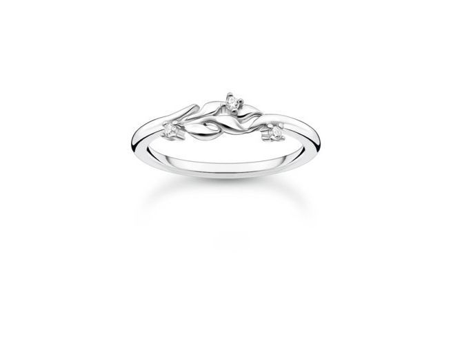 Der Thomas Sabo Charming Ring TR2376-051-14-56 aus Sterling Silber mit weißen Zirkonia in Größe 56 zeigt ein elegantes, geschwungenes Design und strahlt persönliche Eleganz aus.