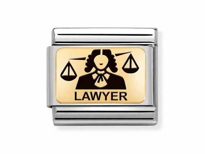 Charm aus Edelstahl und Gold 585 mit dem Motiv eines Anwalts, der eine Perücke trägt, mit Waagschalen und dem Schriftzug Lawyer, emailliert, von Nomination.